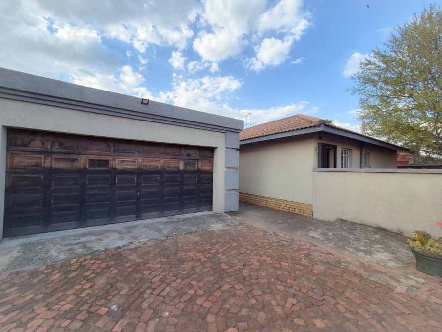 4 Bedroom Property for Sale in Vaalpark Free State